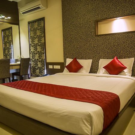 Hotel Sri Sakthi Tiruppur Exterior photo