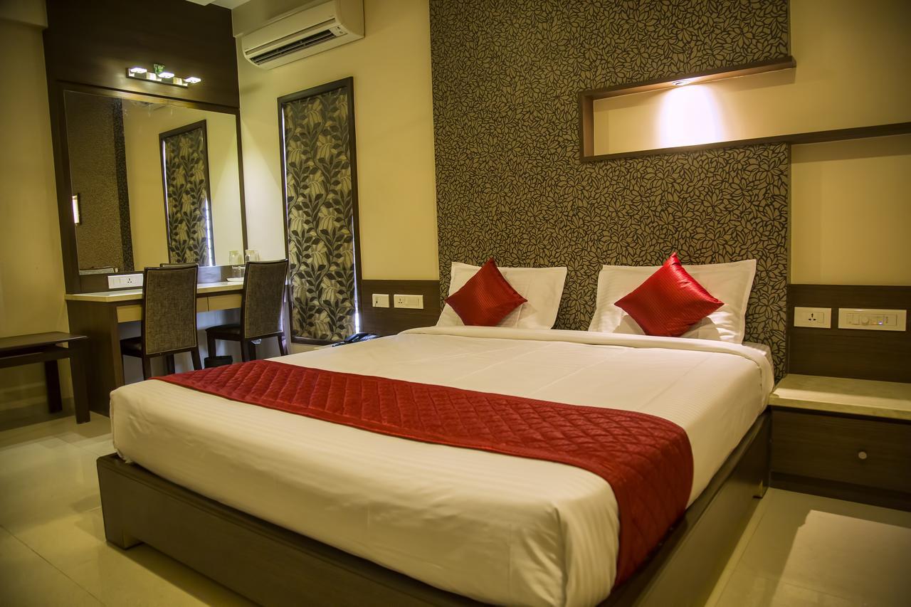 Hotel Sri Sakthi Tiruppur Exterior photo