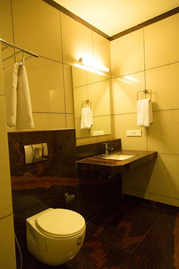 Hotel Sri Sakthi Tiruppur Exterior photo